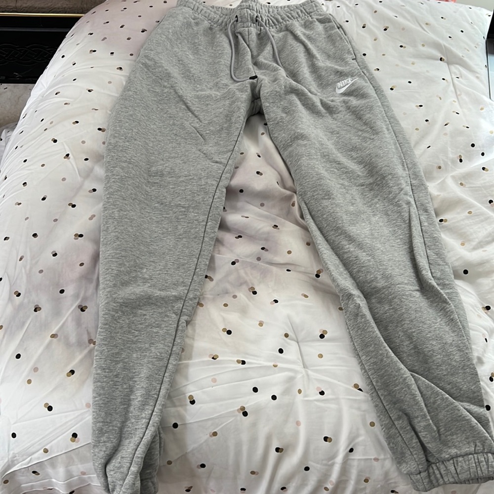 Nike joggers